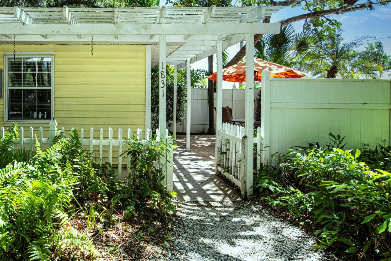 Pirates Pointe Resort Ruskin Exterior photo